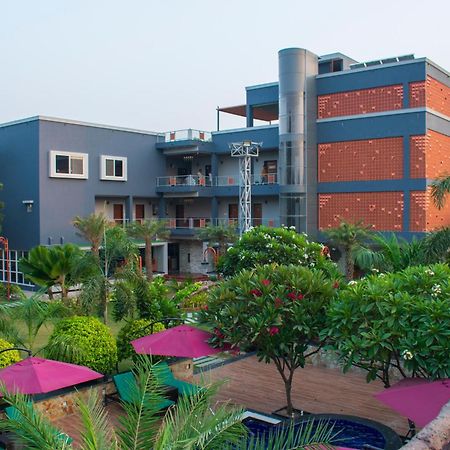 Krishna Riverside Resort Vasad エクステリア 写真