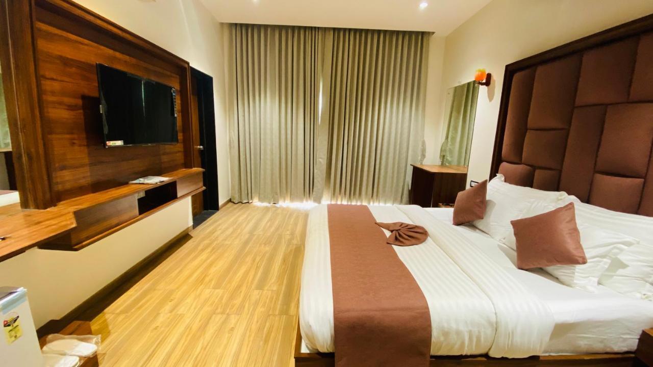 Krishna Riverside Resort Vasad エクステリア 写真