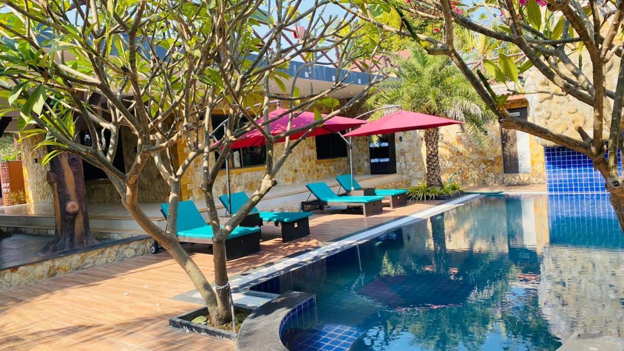 Krishna Riverside Resort Vasad エクステリア 写真