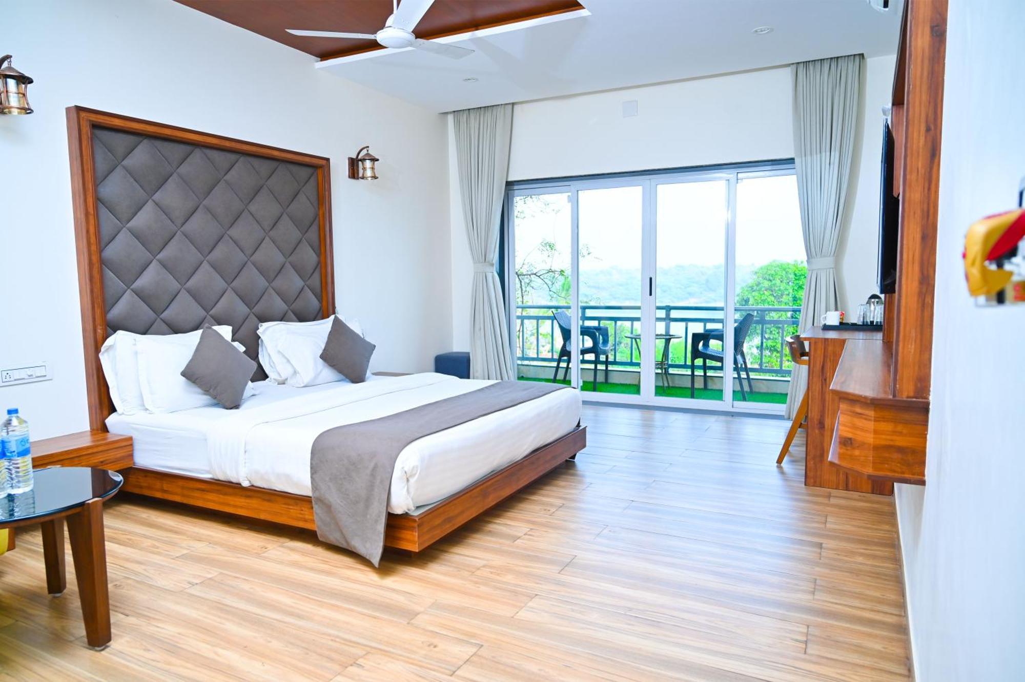 Krishna Riverside Resort Vasad エクステリア 写真