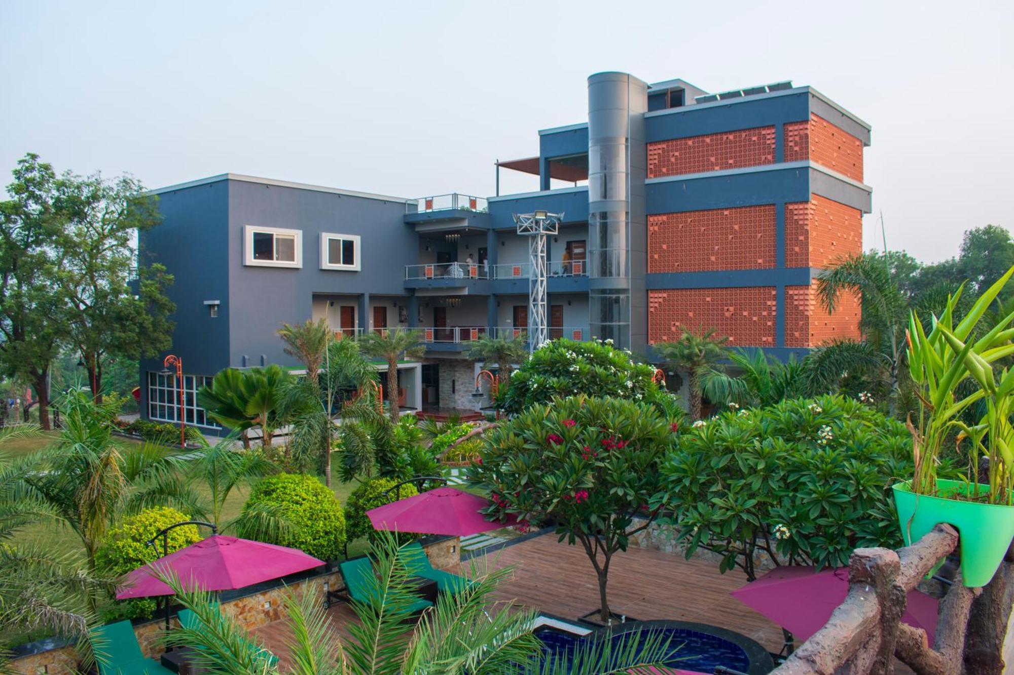 Krishna Riverside Resort Vasad エクステリア 写真