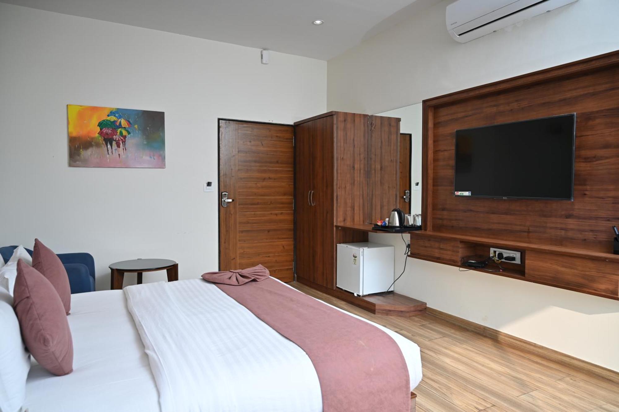 Krishna Riverside Resort Vasad エクステリア 写真