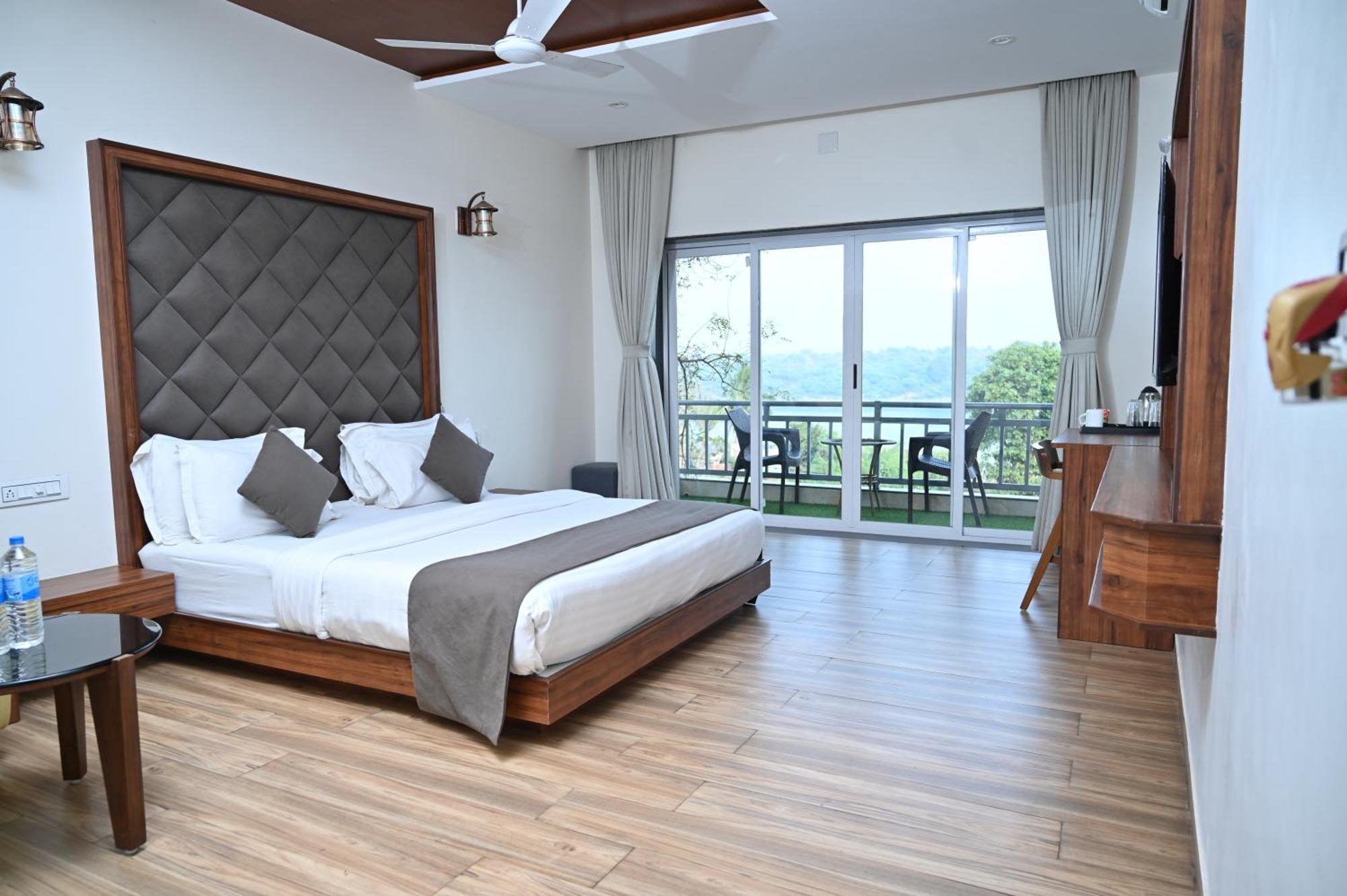 Krishna Riverside Resort Vasad エクステリア 写真