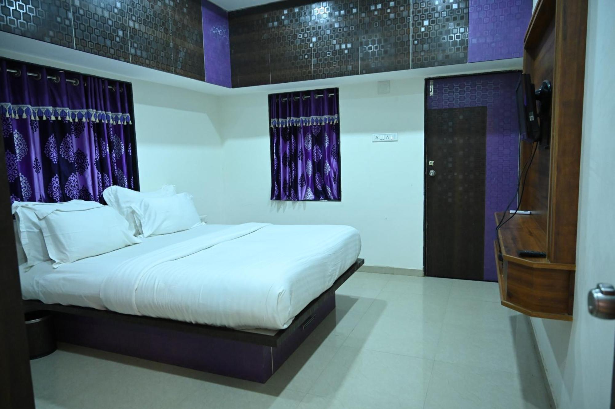 Krishna Riverside Resort Vasad エクステリア 写真
